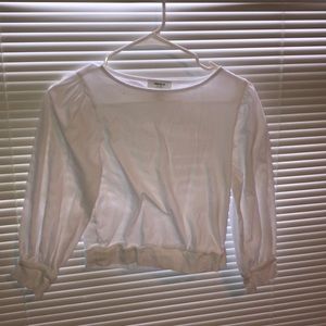 white long sleeved crop top